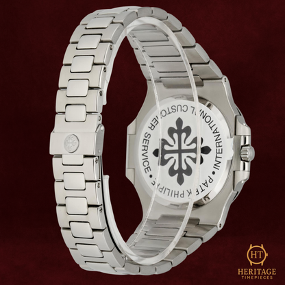 Patek Philippe Nautilus ‘Jumbo’ – Reference 3700/11-050 (1982)