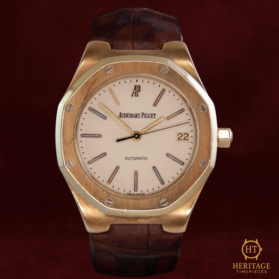 Audemars Piguet Royal Oak ‘Yellow Gold – White Dial’ – Reference 14800BA (36 mm) RE