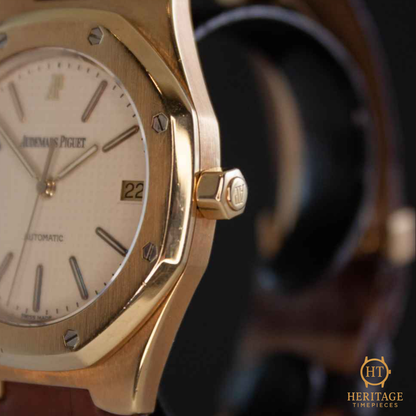 Audemars Piguet Royal Oak ‘Yellow Gold – White Dial’ – Reference 14800BA (36 mm)