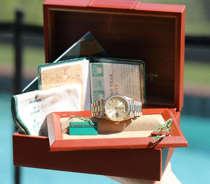 Rolex Men's Day-Date President 36mm 18238 Fluted Bezel Champagne Tapestry Stick