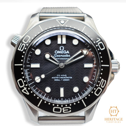 Omega Seamaster Diver 300M - 'No date' black dial HE