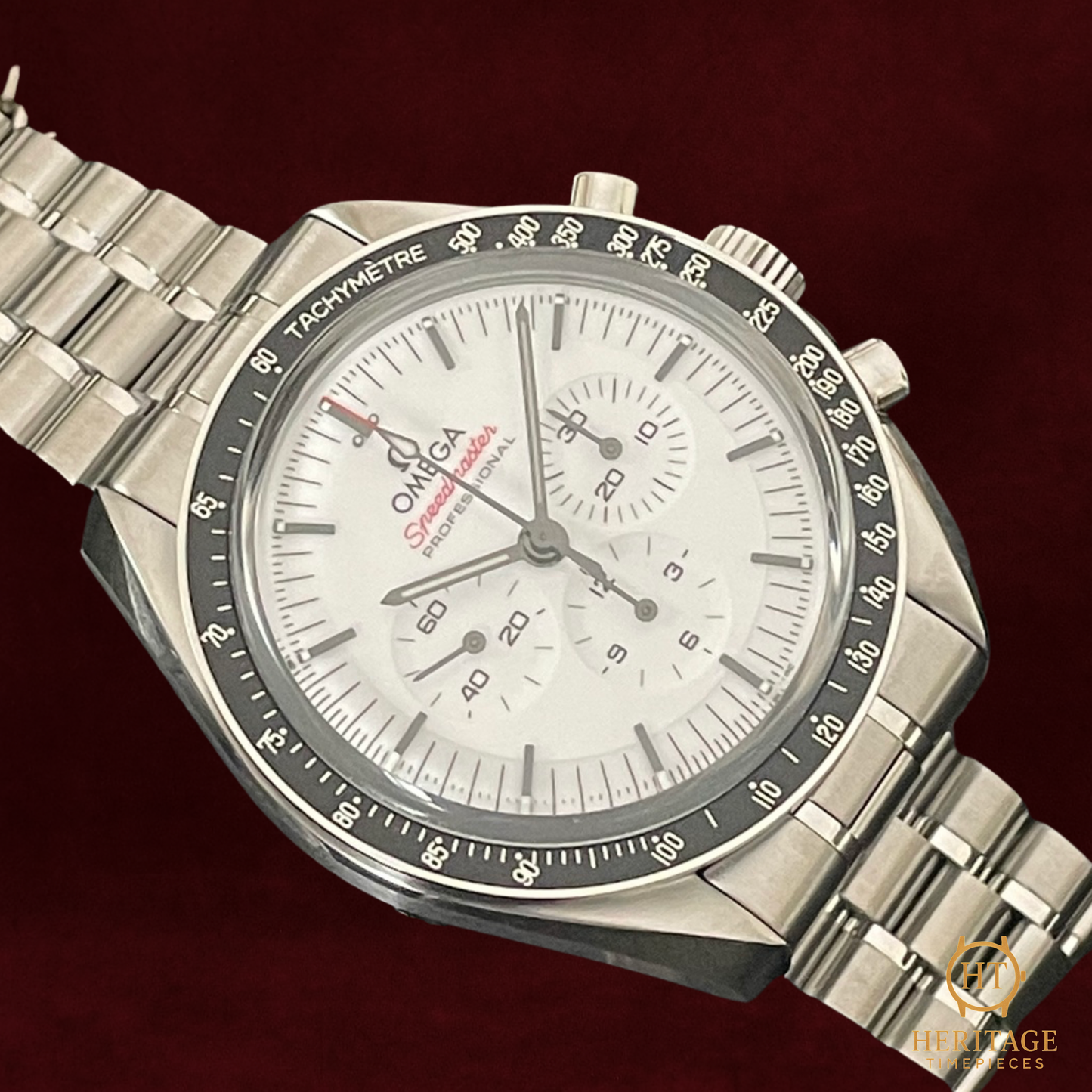 Omega Speedmaster “White Dial” – Reference 310.30.42.50.04.001 (2026) TE