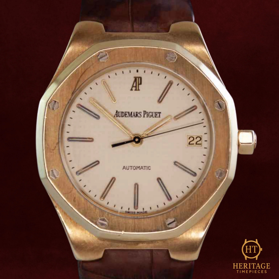 Audemars Piguet Royal Oak ‘Yellow Gold – White Dial’ – Reference 14800BA (36 mm) RE