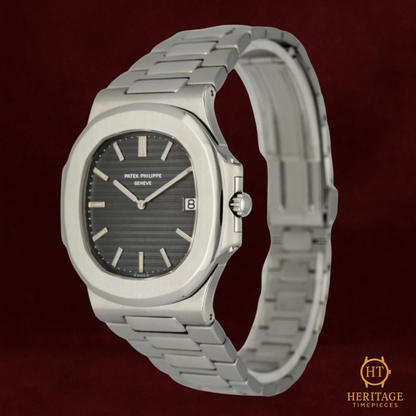 Patek Philippe Nautilus “Sigma Dial” – Reference 3700/11-050 (1982)