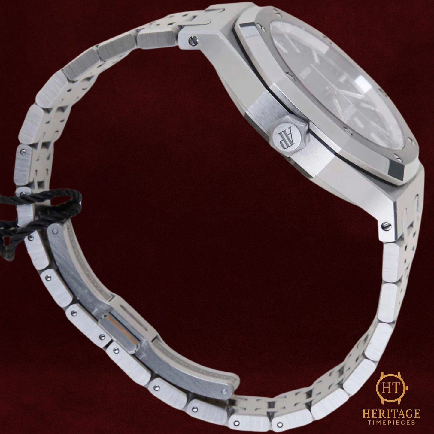 Audemars Piguet Royal Oak 37 ’Blue Grande Tapisserie’ – Reference 15450ST.OO.1256ST.03 (2021)