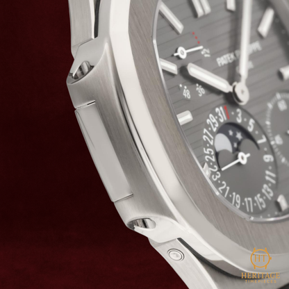 Patek Philippe Nautilus ’White Gold Moonphase’ – Reference 5712G-001